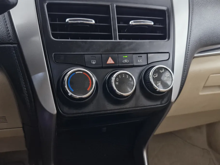 2020 Toyota Yaris  Y 