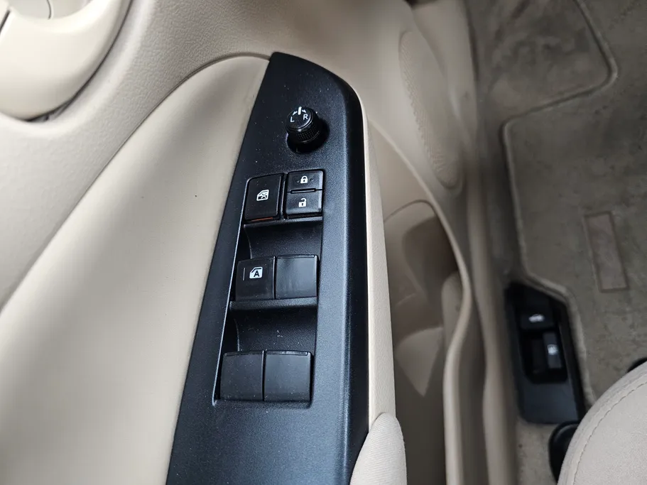 2021 Toyota Yaris  Y 