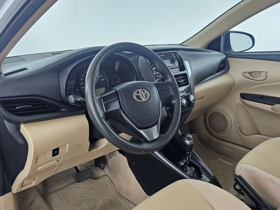 2021 Toyota Yaris  Y 