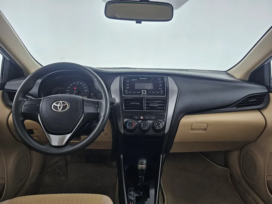 2021 Toyota Yaris  Y 