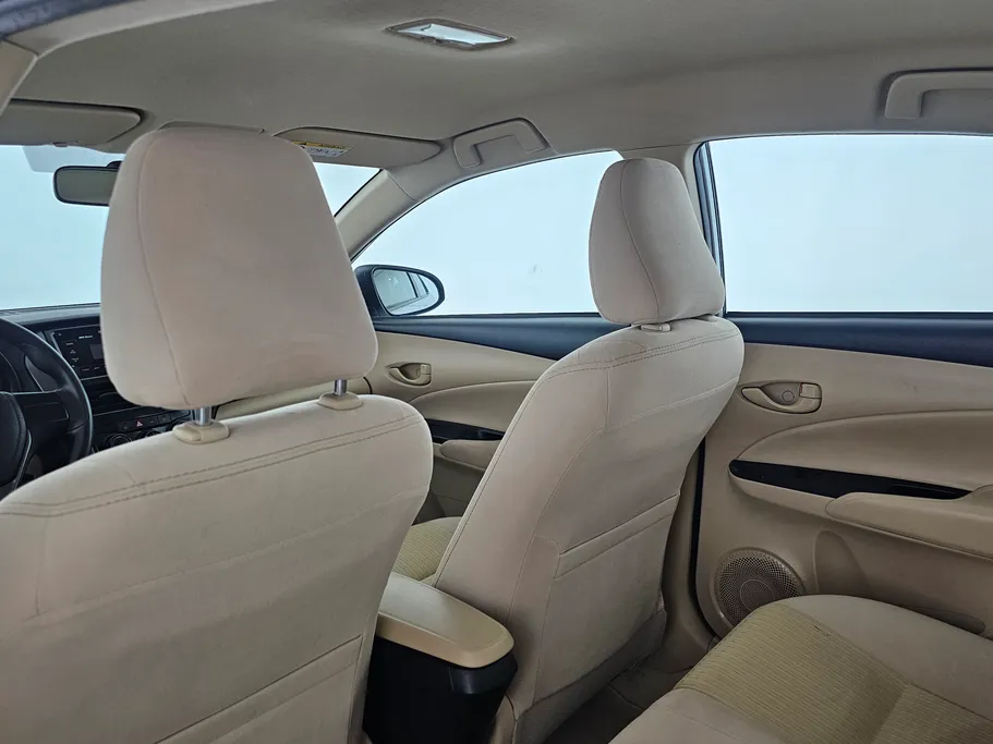 2021 Toyota Yaris  Y 