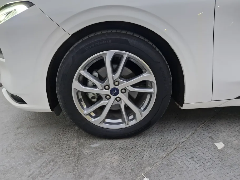 2023 Ford Taurus Trend 