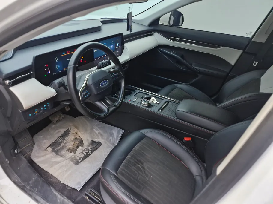 2023 Ford Taurus Trend 