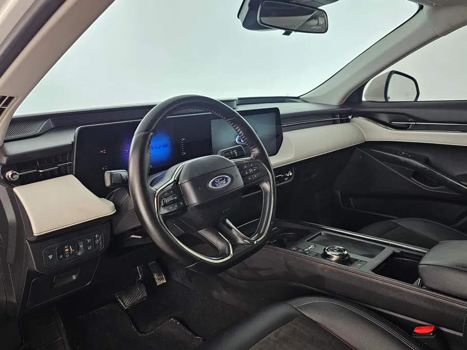 2023 Ford Taurus Trend 