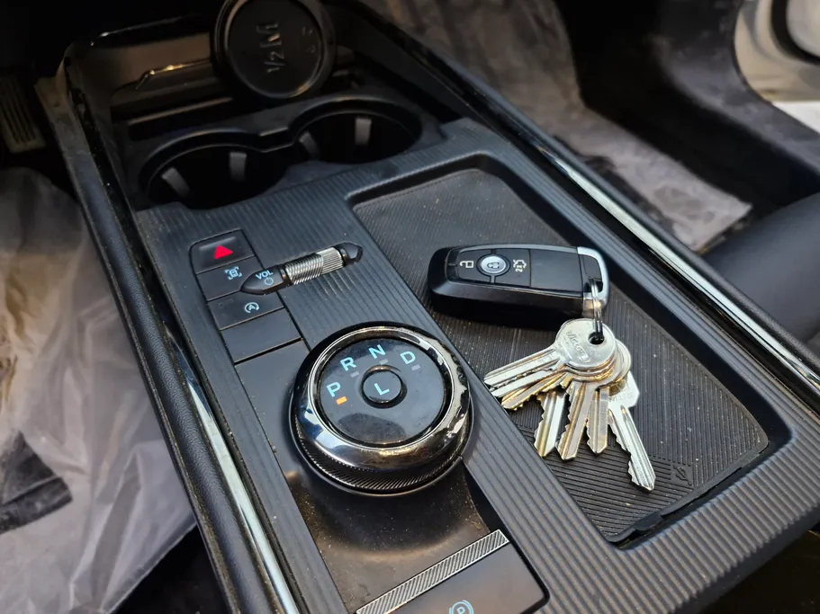 2023 Ford Taurus Trend 