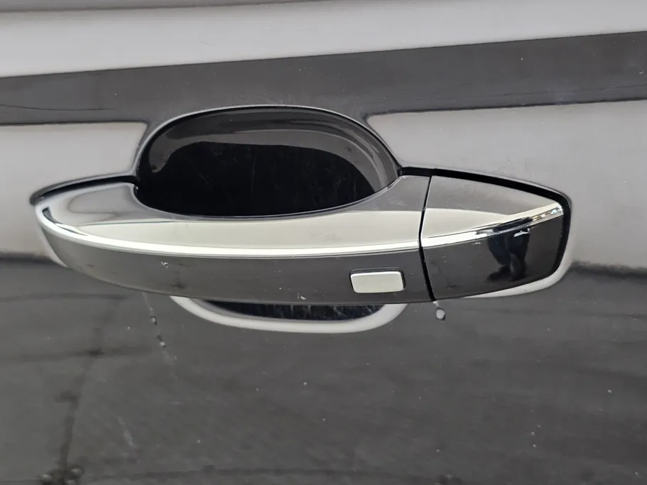 ام جي 5 LUX 2023 