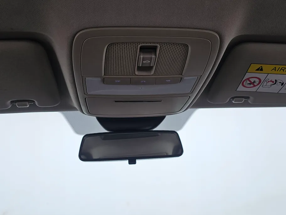 ام جي 5 LUX 2023 