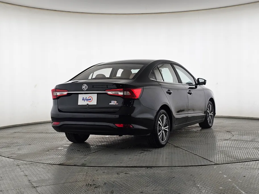 ام جي 5 LUX 2023 