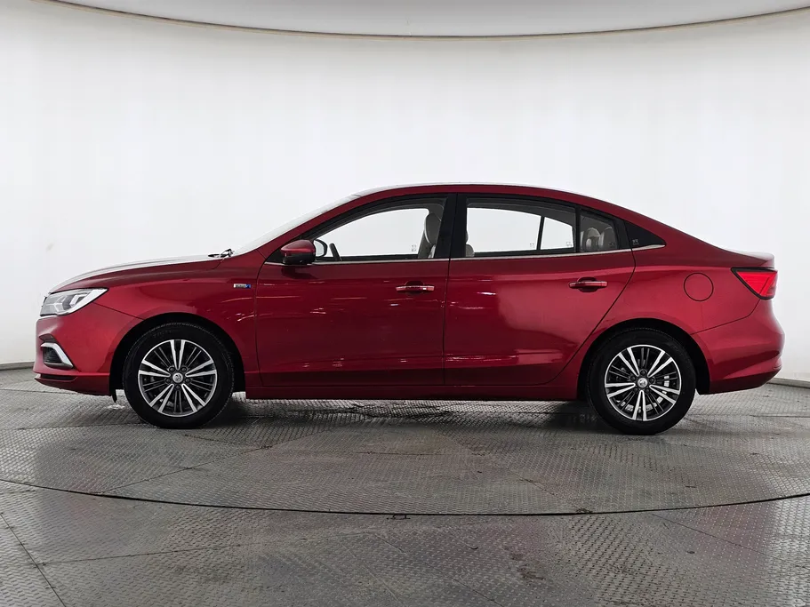 ام جي 5 LUX 2023 