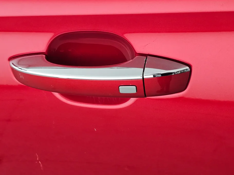 ام جي 5 LUX 2023 