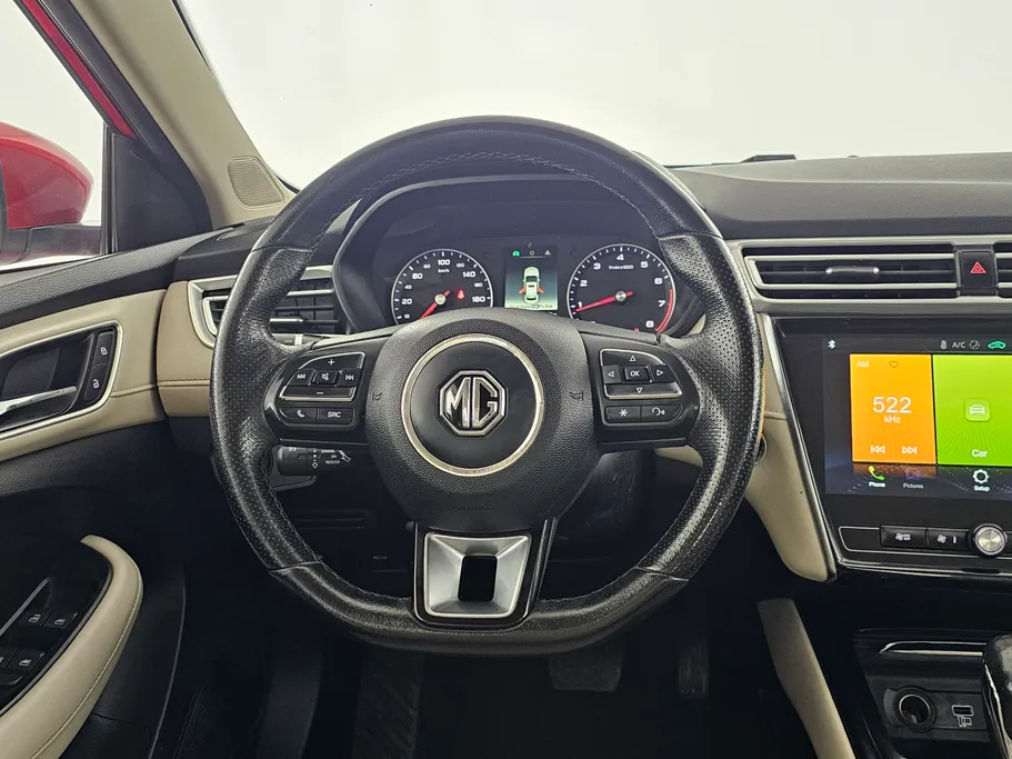 ام جي 5 LUX 2023 