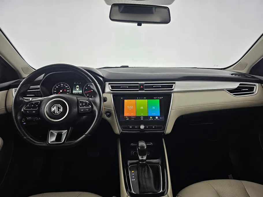 ام جي 5 LUX 2023 