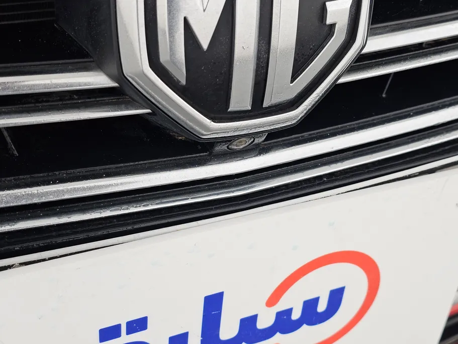 ام جي 5 LUX 2023 