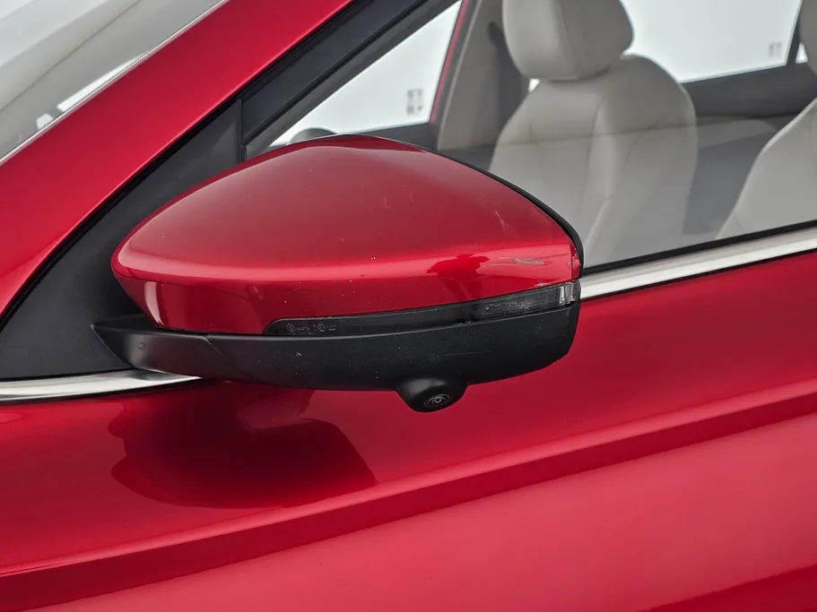 ام جي 5 LUX 2023 