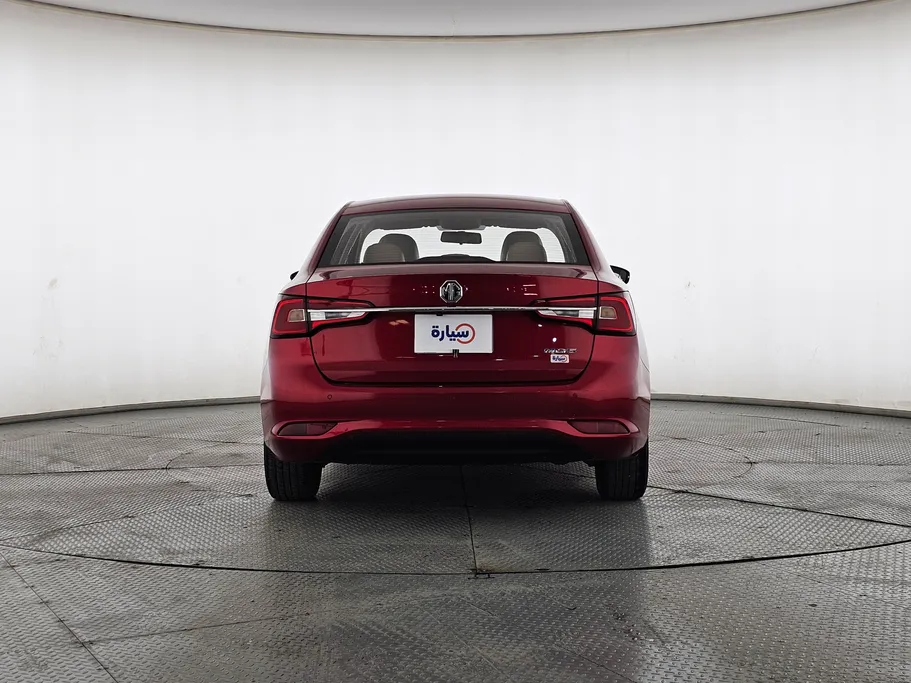 ام جي 5 LUX 2023 