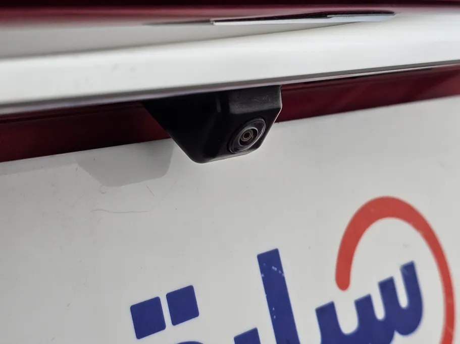 ام جي 5 LUX 2023 