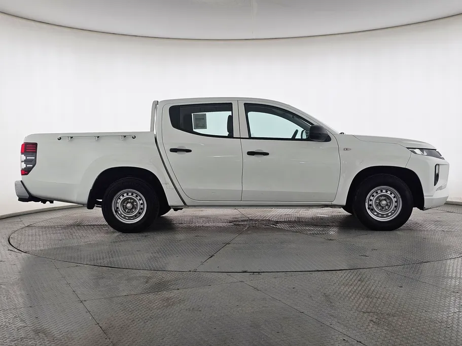 2021 Mitsubishi L200 DC 4x2 Diesel 