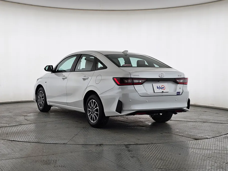 2023 Toyota Yaris  Y 