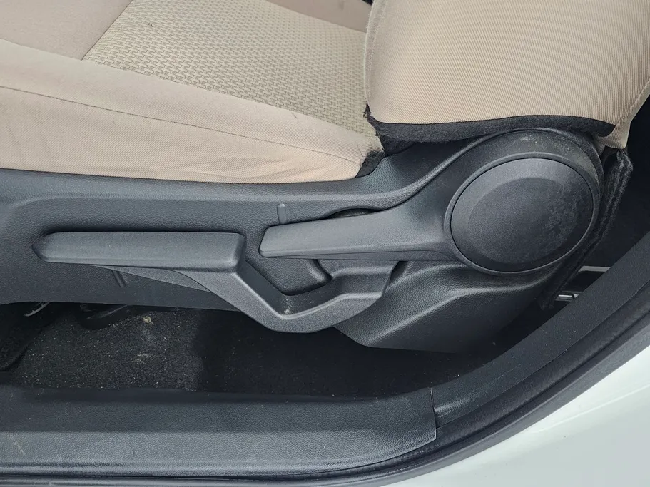 2023 Toyota Yaris  Y 