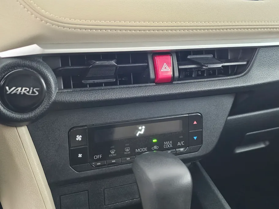 2023 Toyota Yaris  Y 