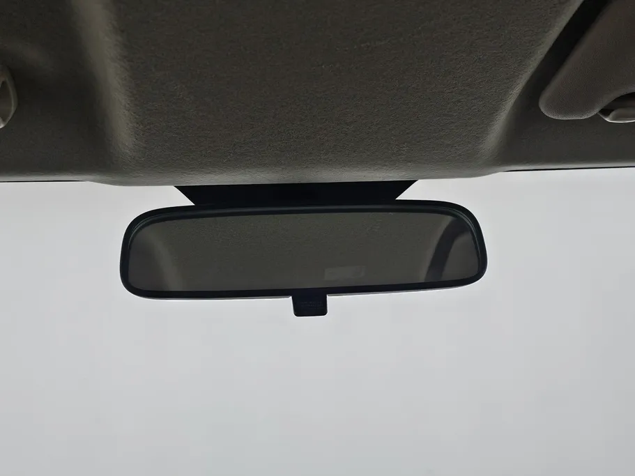 2023 Toyota Yaris  Y 