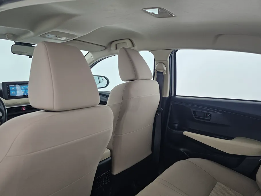 2023 Toyota Yaris  Y 