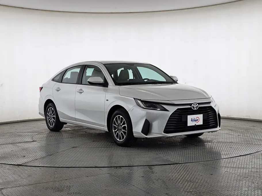 2023 Toyota Yaris  Y 