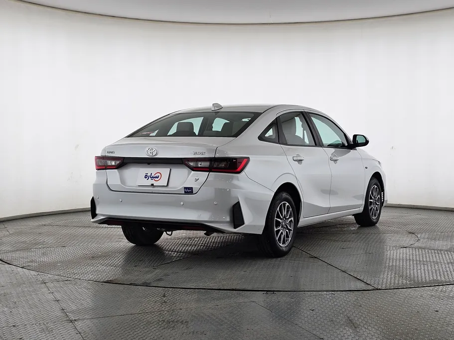 2023 Toyota Yaris  Y 