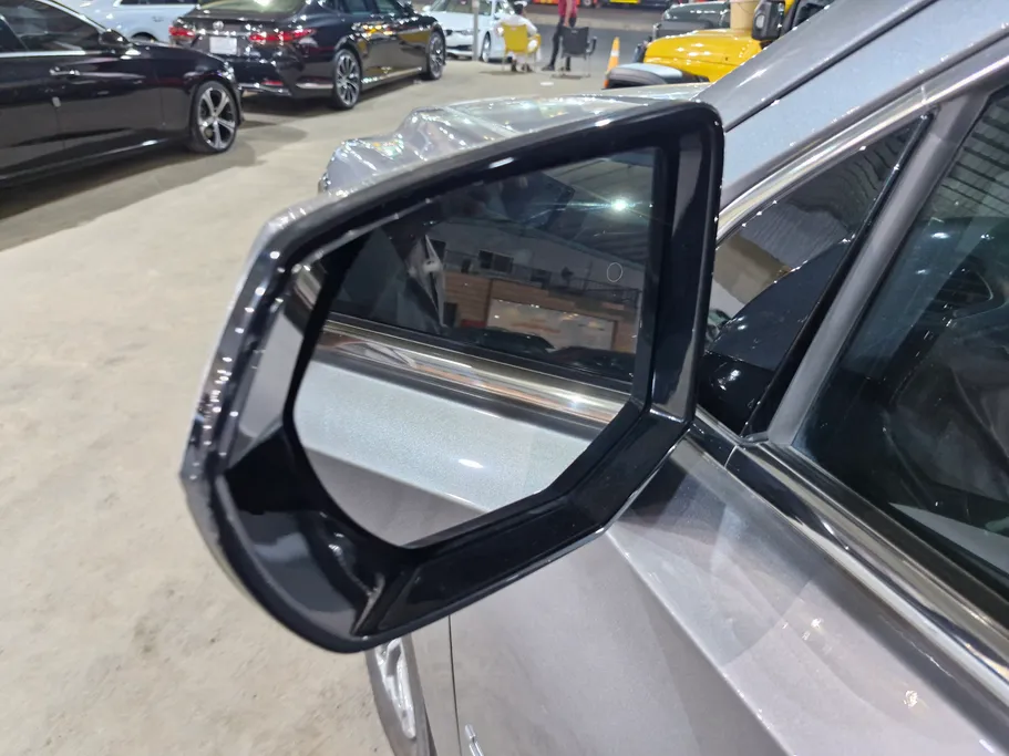 جي إم سي  يوكن SLE 2023 