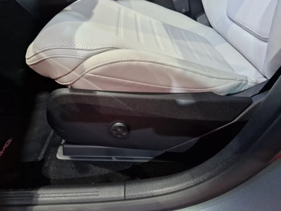 2026 Mercedes GLC 300 