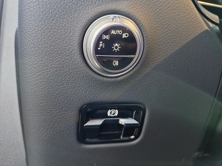 2026 Mercedes GLC 300 