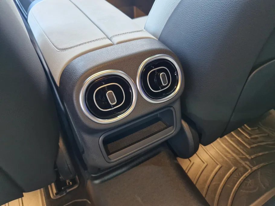 2026 Mercedes GLC 300 