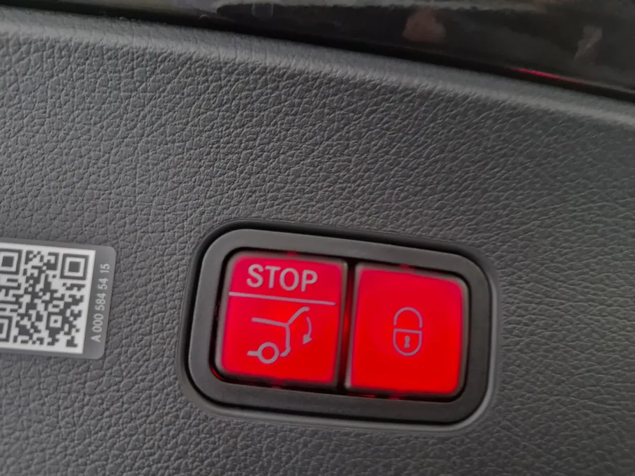 2026 Mercedes GLC 300 