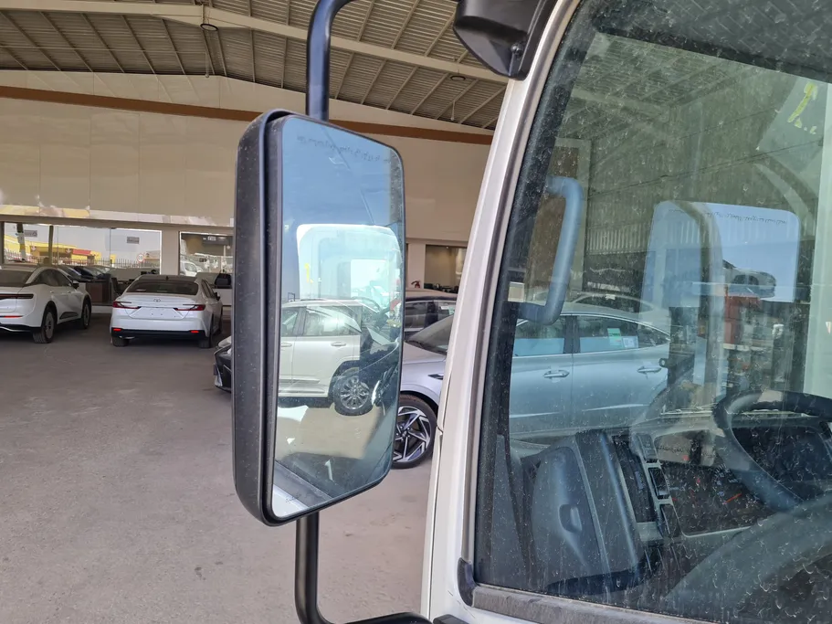 2025 Isuzu Dyna شاص طويل 