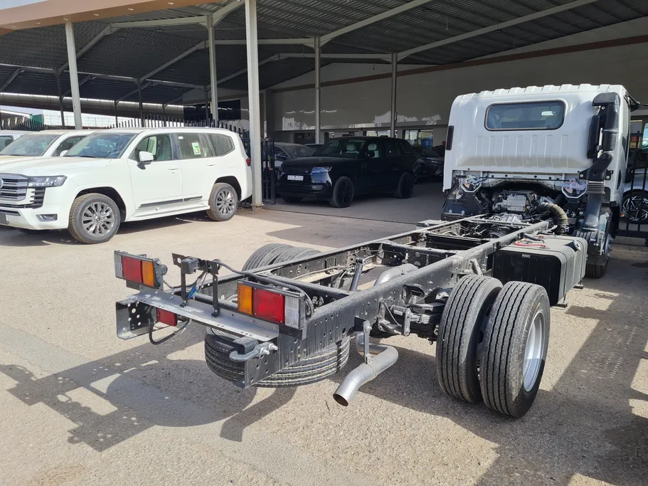 2025 Isuzu Dyna شاص طويل 