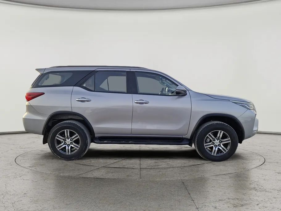 2024 Toyota Fortuner GX 