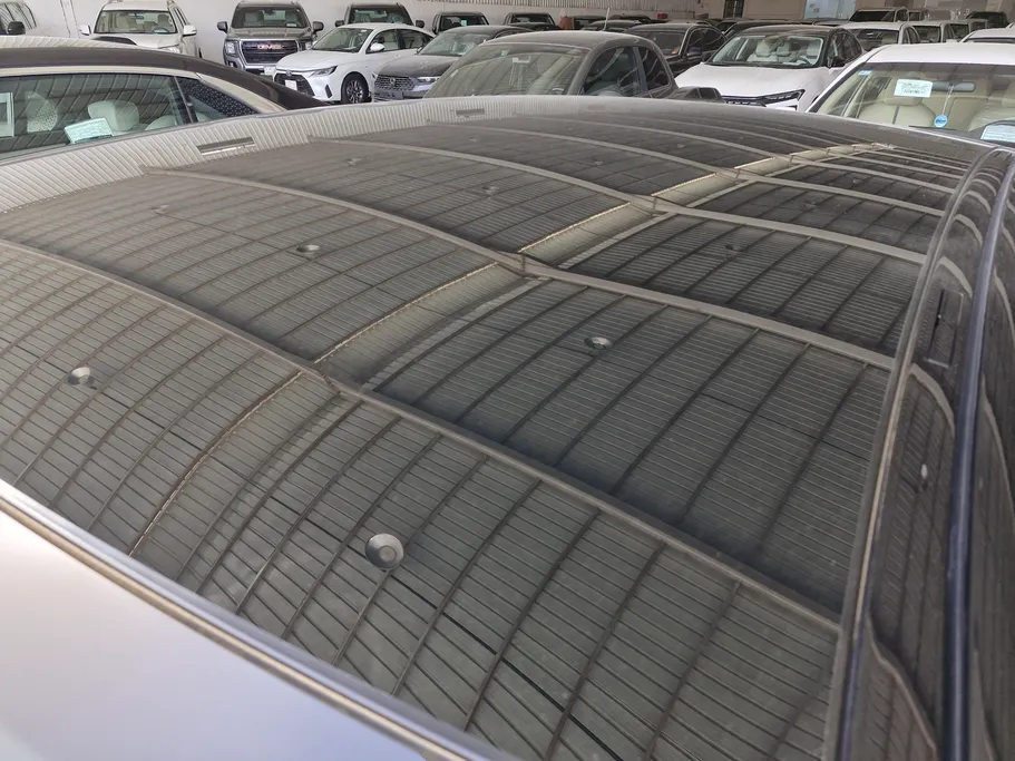 بي ام دبليو الفئة الخامسة 520i 2024 