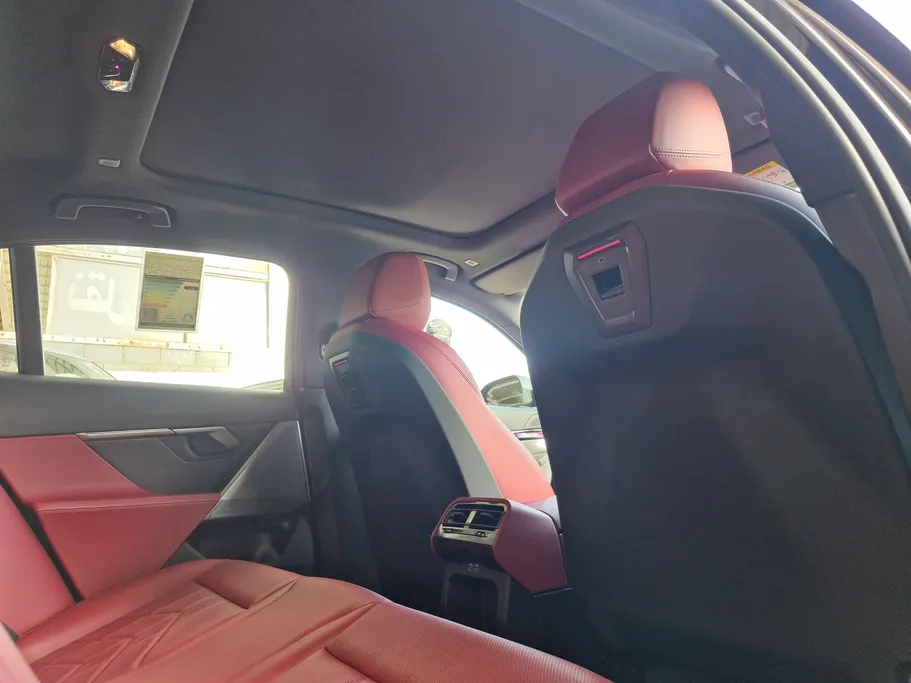 بي ام دبليو الفئة الخامسة 520i 2024 