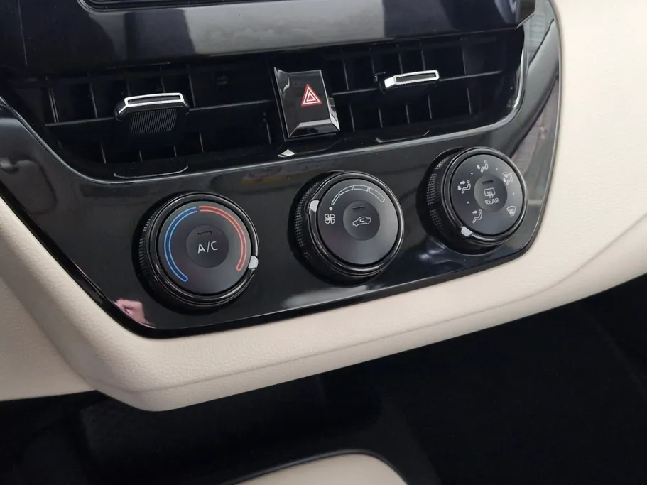 تويوتا كورولا XLI 2022 