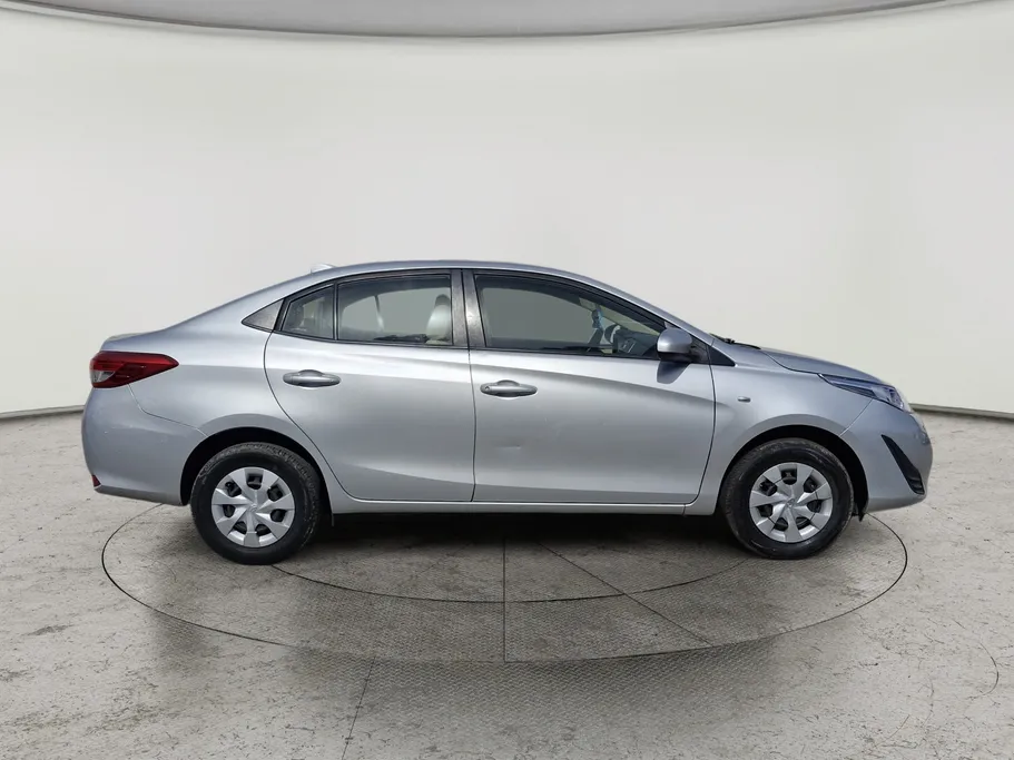 2019 Toyota Yaris  Y 