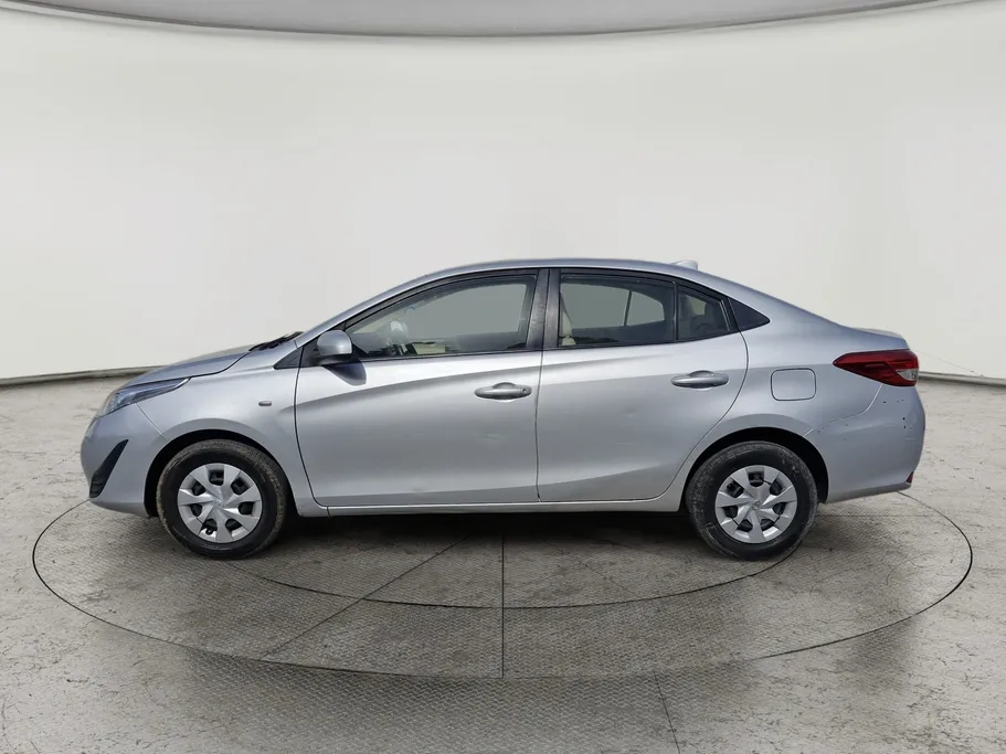 2019 Toyota Yaris  Y 