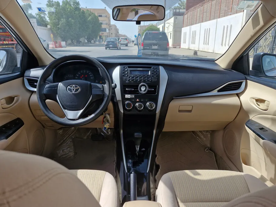 2019 Toyota Yaris  Y 