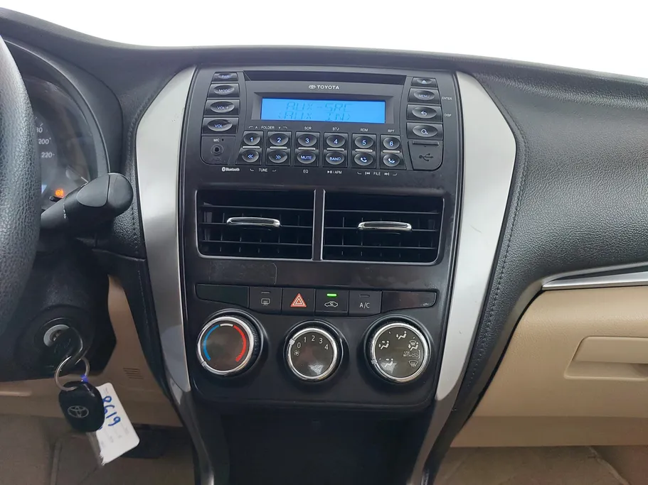 2019 Toyota Yaris  Y 