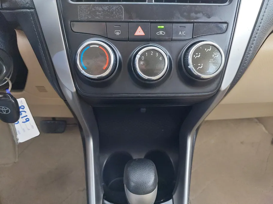 2019 Toyota Yaris  Y 