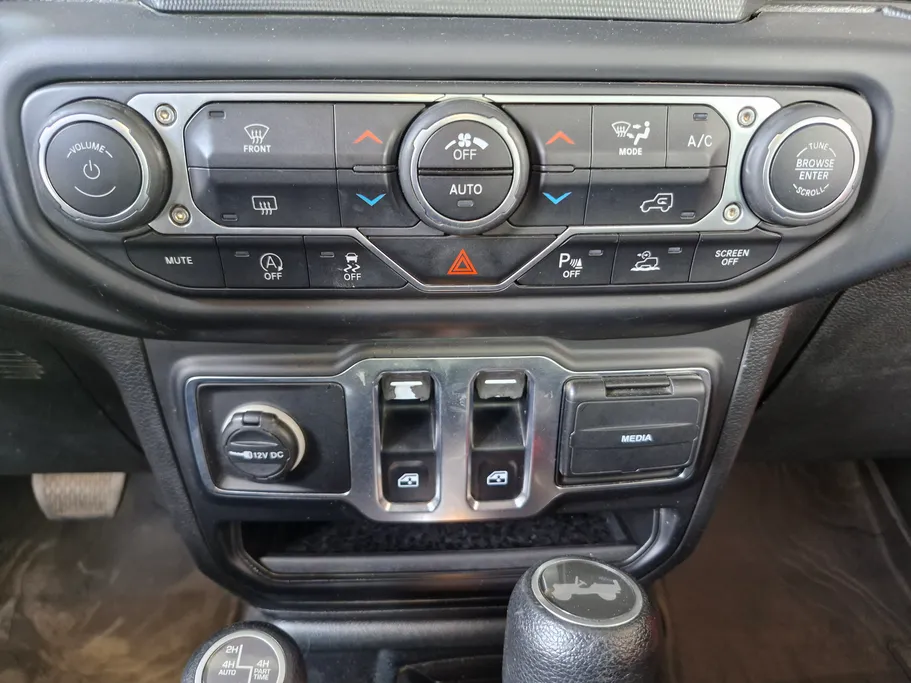 جيب رانجلر سبورت 2021 