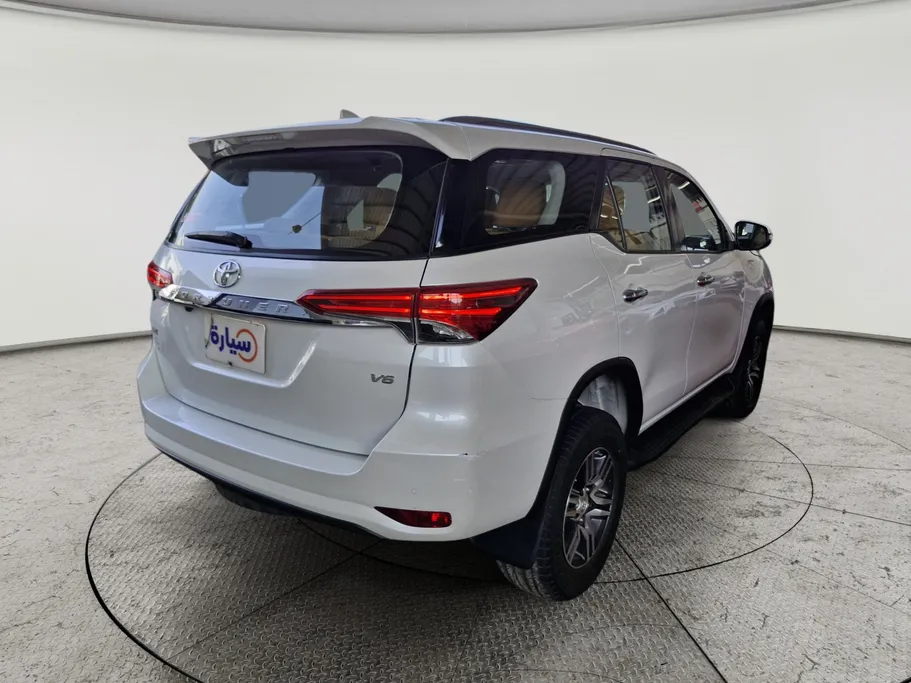 تويوتا فورتشنر VX1 2023 