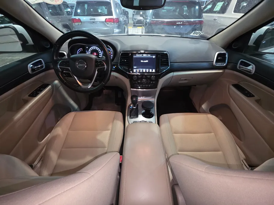 2021 Jeep Grand Cherokee لاريدو 