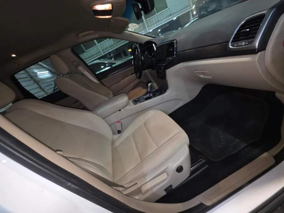 2021 Jeep Grand Cherokee لاريدو 