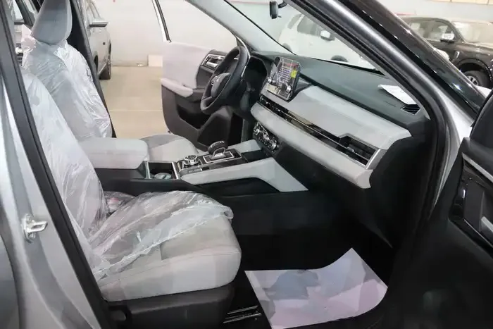 ميتسوبيشي اوتلاندر الشكل الجديد MID LINE 2025 