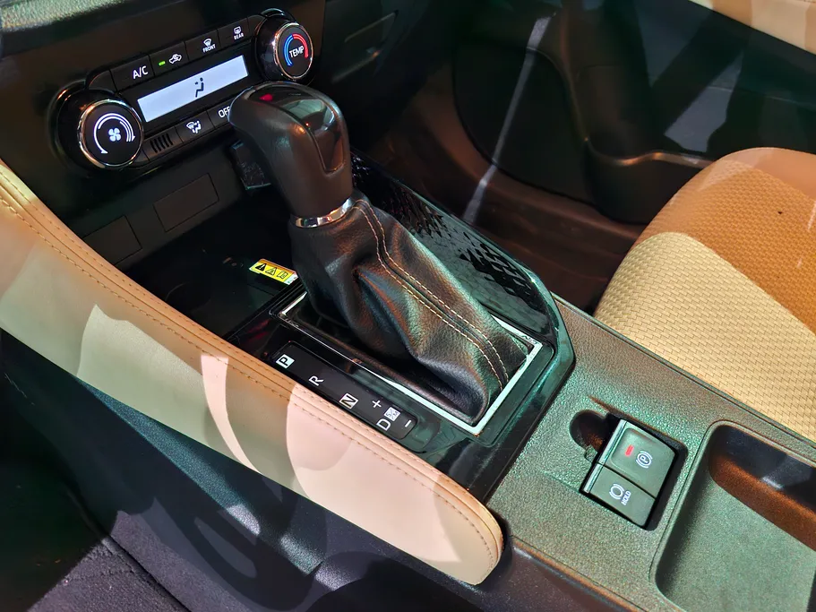 2024 Toyota Yaris  YX 